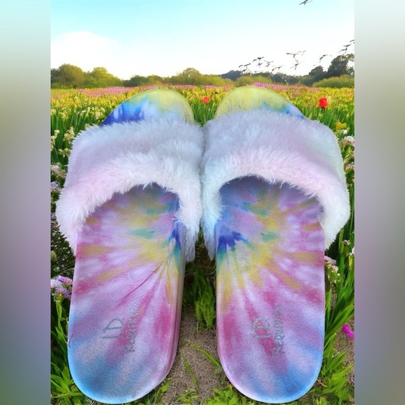 ID REQUIRED Women's Multicolor Fur Slippers - Picture 2 of 5
